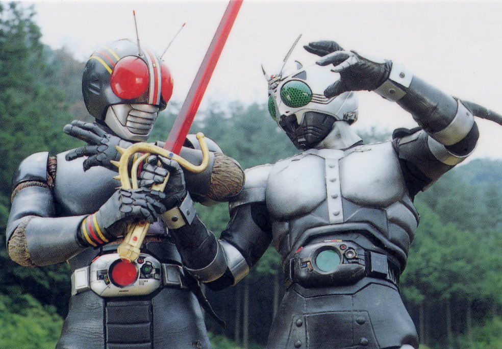 zam_8192's tweet photo. これが真っ先に思い付いた
ブラックとシャドームーン https://t.co/g8EmblFtVa