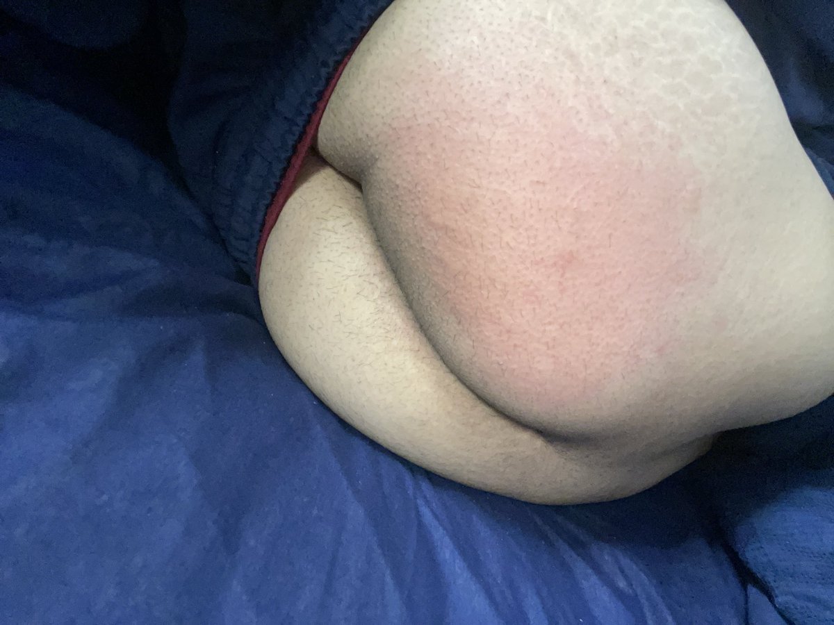 thatsluttypuppy's tweet photo. Heyyy stop staring!! :3

#nsfw #femboy #butt #teenage‌er https://t.co/52kcTGanq3