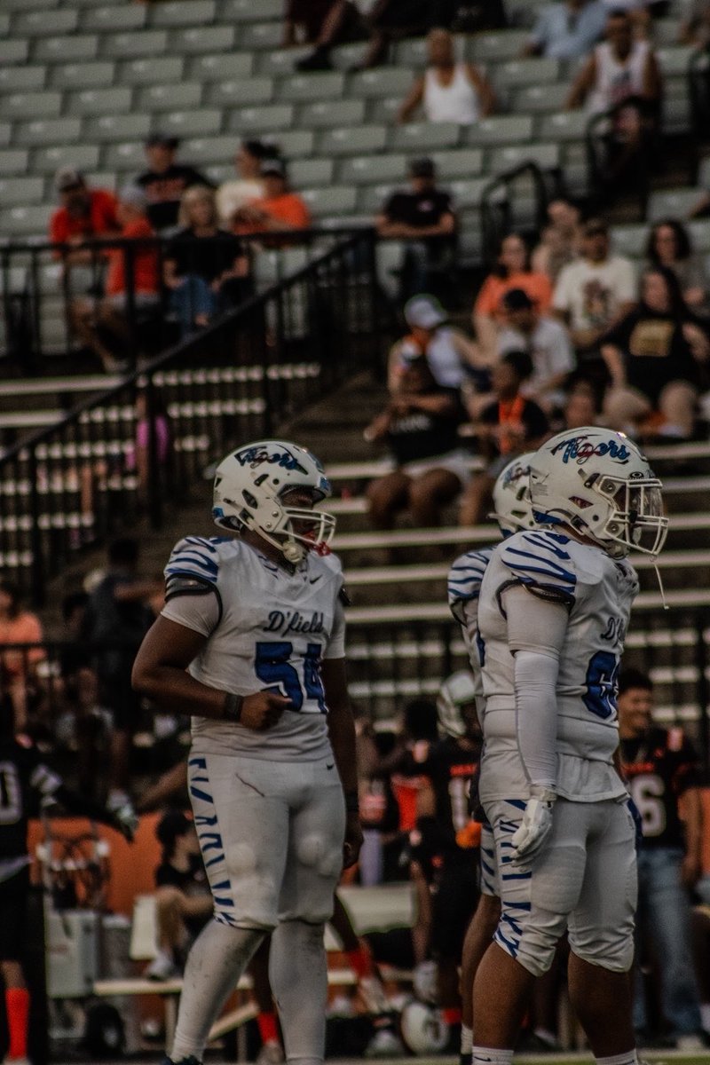 kamcraine's tweet photo. A little highlights from week 1 Senior season https://t.co/oLQMHaBv04