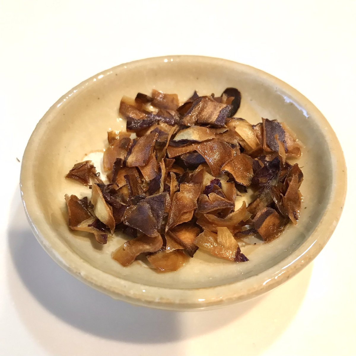 mainooyatsu's tweet photo. 飲むカボチャアイス、たくさん作っていただき嬉しいです☺️

さつまいもで作る場合🍠
・このレシピのかぼちゃをさつまいもに代えてしっかり潰し、4の牛乳の量を200cc→100ccに減らしてください。
・余ったさつまいもの皮をカリッと炒めて、グラニュー糖をまぶしてトッピングするのもおすすめです！ https://t.co/oDw1jJJOwP