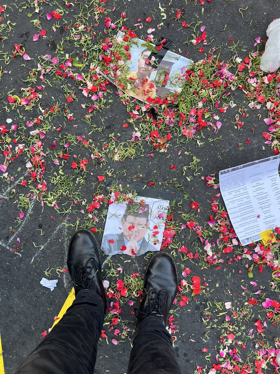 persekutuanjawa's tweet photo. perlawanan di surabaya hari ini! https://t.co/QdH6DQAwIv