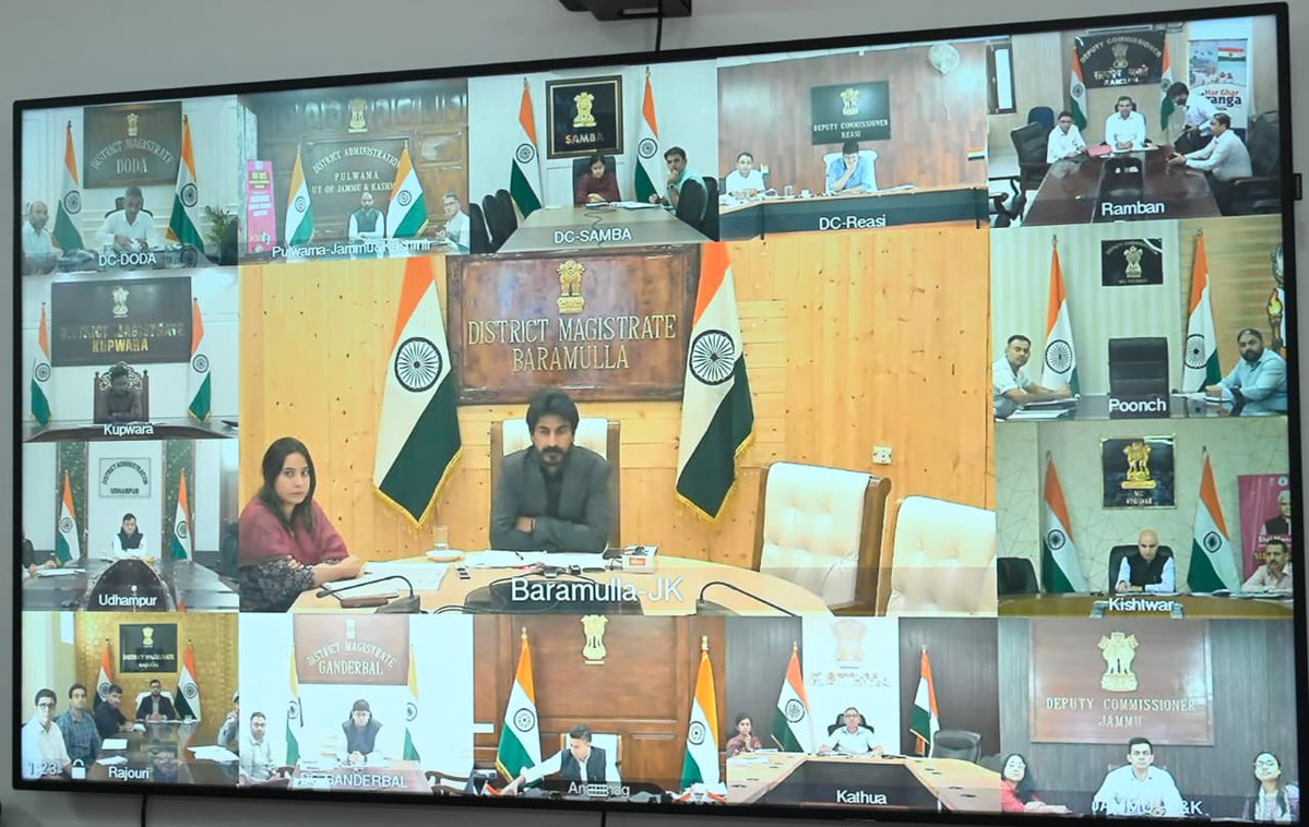 manojsinha_'s tweet photo. Chaired the Annual General Meeting of Indian Red Cross Society, J&amp;K, today at Lok Bhavan, Srinagar. https://t.co/xeTOC7EN8t