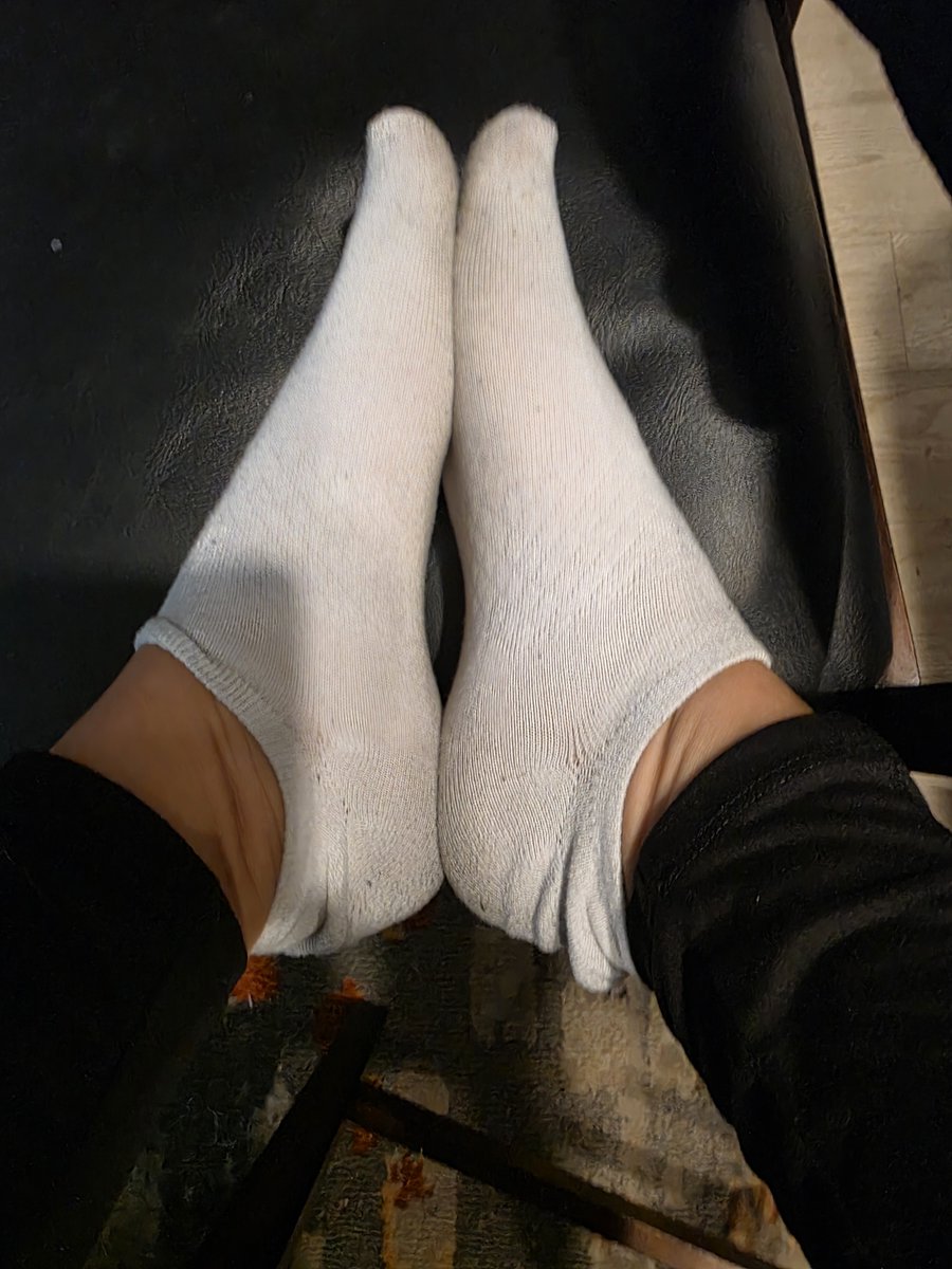 gussetbuffet's tweet photo. #footfetısh #feet #socks #feetcommunity #footbuyers https://t.co/M7i1Cb1g6f
