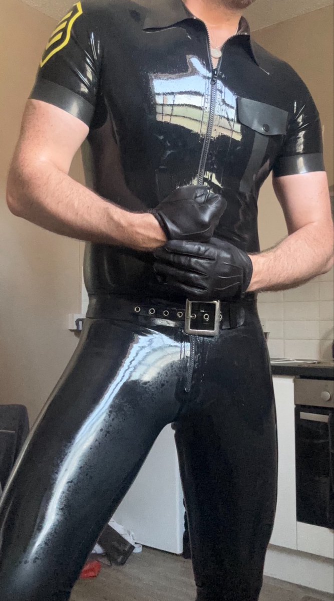 DJLthrMaster's tweet photo. 💴 🤑 RT Game 💵 
Cashf@g3
1 hours
£6 Like 
£5 Retweet
£5 Comment 
(Unlimited )

#gayleather #leatherman #bluf #leathermen #cuire #gay #leather #cashmaster #latex #gayrubber 

@RT4KINGS
@MASTER_UPDATES
@officer_rt 
@RTGAMEBUSTER
@FindomAlphaRT
@weak_fag https://t.co/cp4XZl6G4r