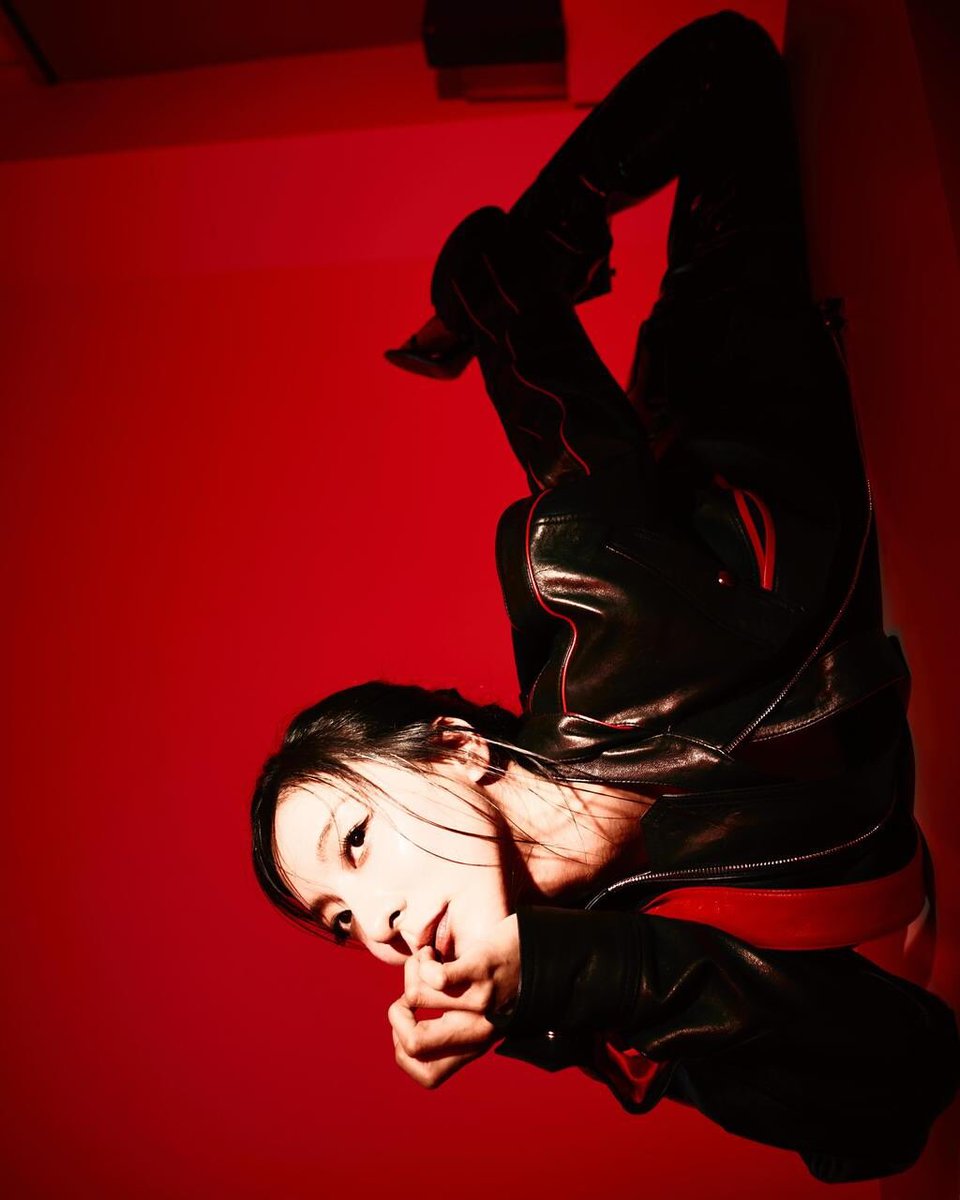 sunyoungnim's tweet photo. damn! Park Sunyoung 😍 https://t.co/QnU6bo7gHs
