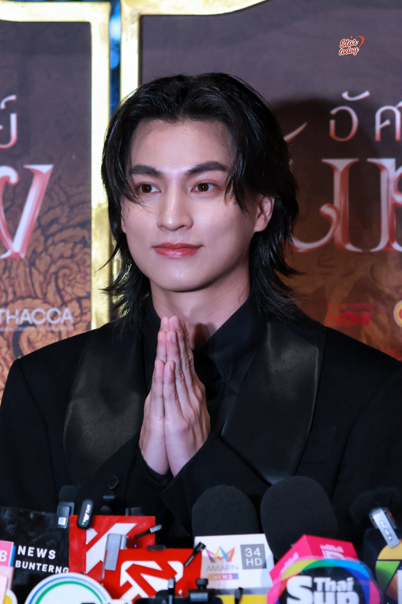 StarTodayEnt's tweet photo. ช่วงสัมภาษณ์ “กลัฟ คณาวุฒิ” ในงาน : GALA PREMIERE ภาพยนตร์ เรื่อง “อัศจรรย์วันทอง”

GULF X IN THE NAME OF LOVE GALA
#อัศจรรย์วันทองGALA
#อัศจรรย์วันทอง
#InTheNameOfLove
#GulfKanawut #กลัฟคณาวุฒิ https://t.co/p3TZ4sElCw