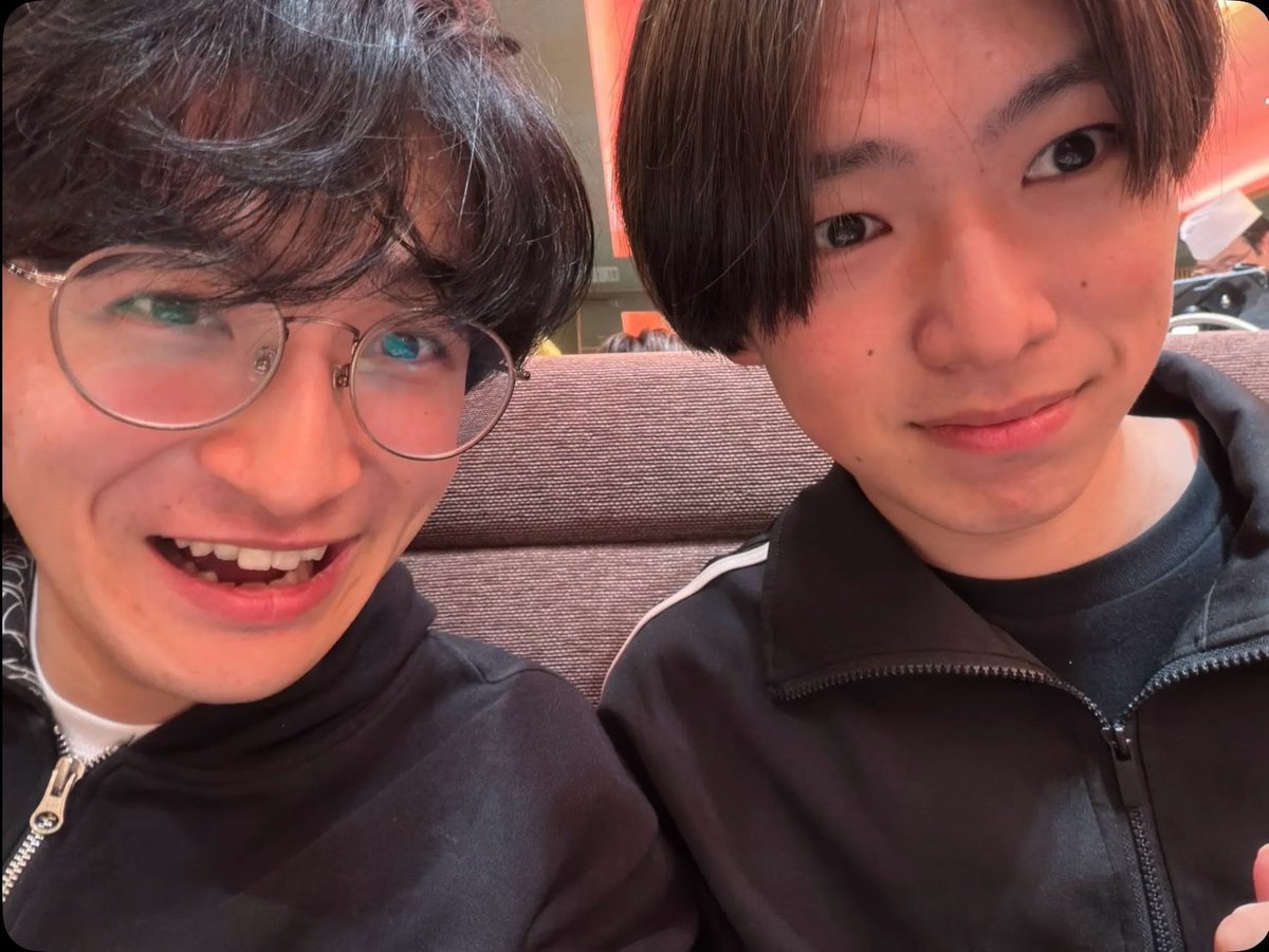 5kyouka7kamoku_'s tweet photo. 〈第一試合📚〉

ペイロード vs はえー車 vs ダズボーネス

①大阪教育大学お笑いサークルシャイニングレア
②ダズボーネス
③居笑屋側でもお声がけお待ちしていたのですが、ありませんでした。なぁスナウパ、お前は味方だよな？

🏫ご予約はこちらから✍️
https://t.co/AxMVPeXleJ https://t.co/KL1QyPYSTf