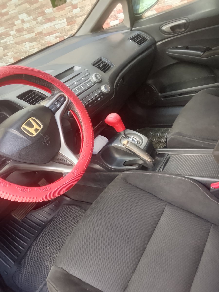 DepthJonathan's tweet photo. @_Tiga_b This 2010 honda civic is going for 3.7m. buy and drive. Wuse 2. https://t.co/xS3lCrGbUl
