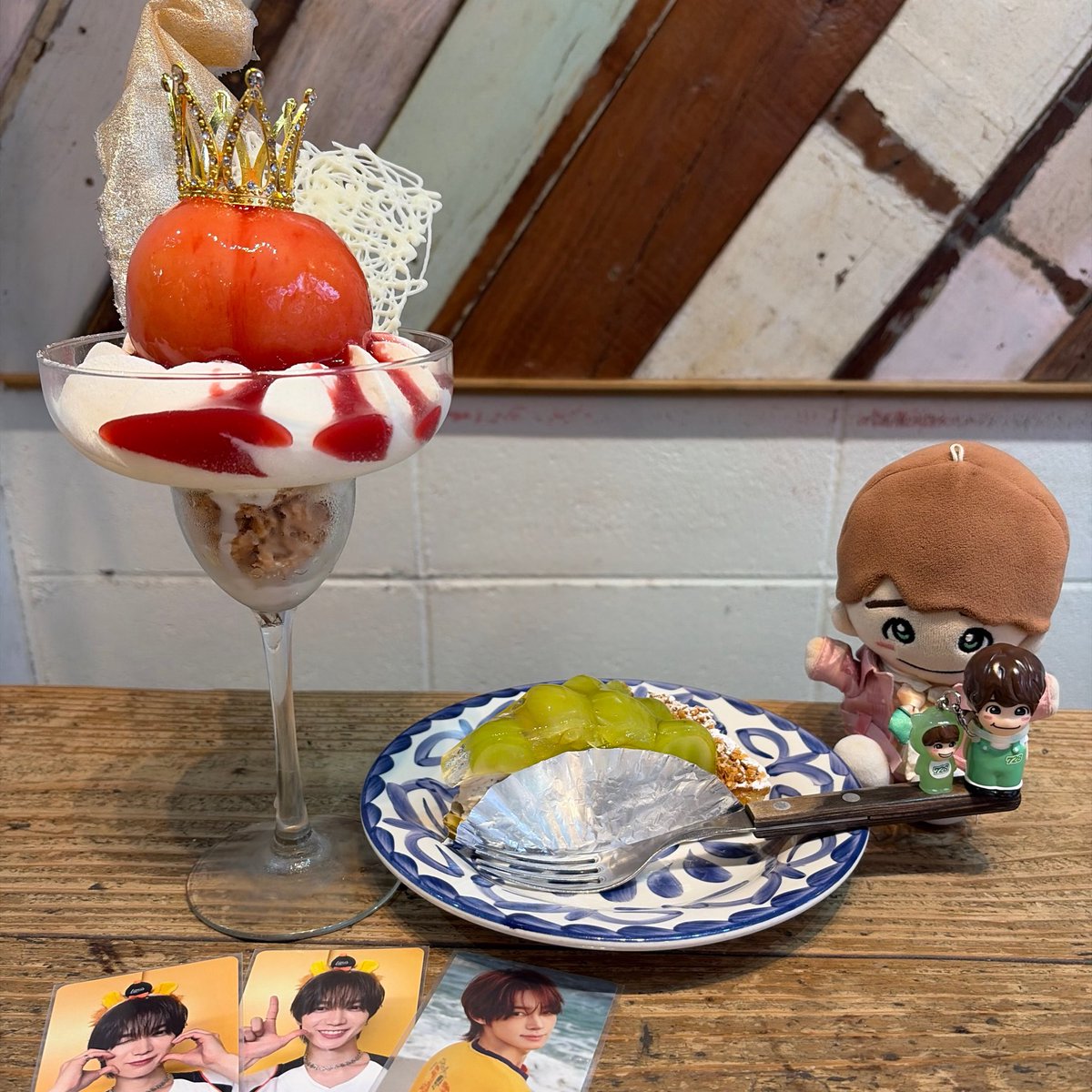 0809_SUPERIDOL's tweet photo. 先日。大橋くんがまだなにわ結成前に一緒によく松竹連番してたともだちに超ひっっっさしぶりに会ったけど会ってない期間があったとは思えないくらいずーーーっと喋ってたwwwなんで鍵ついてんの？って言われたので外します🫩👈
一生喋ってて本当にあっという間だしお互い変わらなさすぎて楽しかった❣️ https://t.co/LSCa6QXlnQ