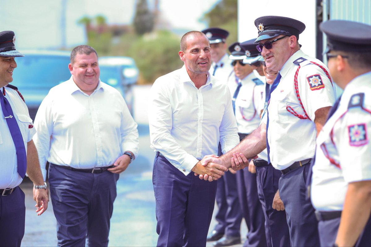 GlenBedingfield's tweet photo. Welcomed  Prime Minister @RobertAbela_MT at Xemxija Fire Station, to meet CPD officers deployed in Portugal. Our commitment for European solidarity remains strong as our commitment to invest in our people and our department. https://t.co/4NwEid0UTW