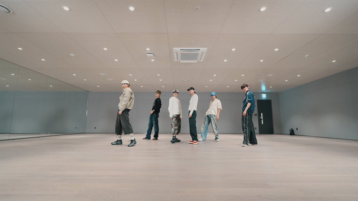 RIIZE_official's tweet photo. RIIZE 라이즈 'Sunburst' Dance Practice

https://t.co/ECRJ2wCSNq

#RIIZE #라이즈 
#RISEandREALIZE 
#Sunburst #RIIZE_Sunburst https://t.co/f5oLLr6dvC