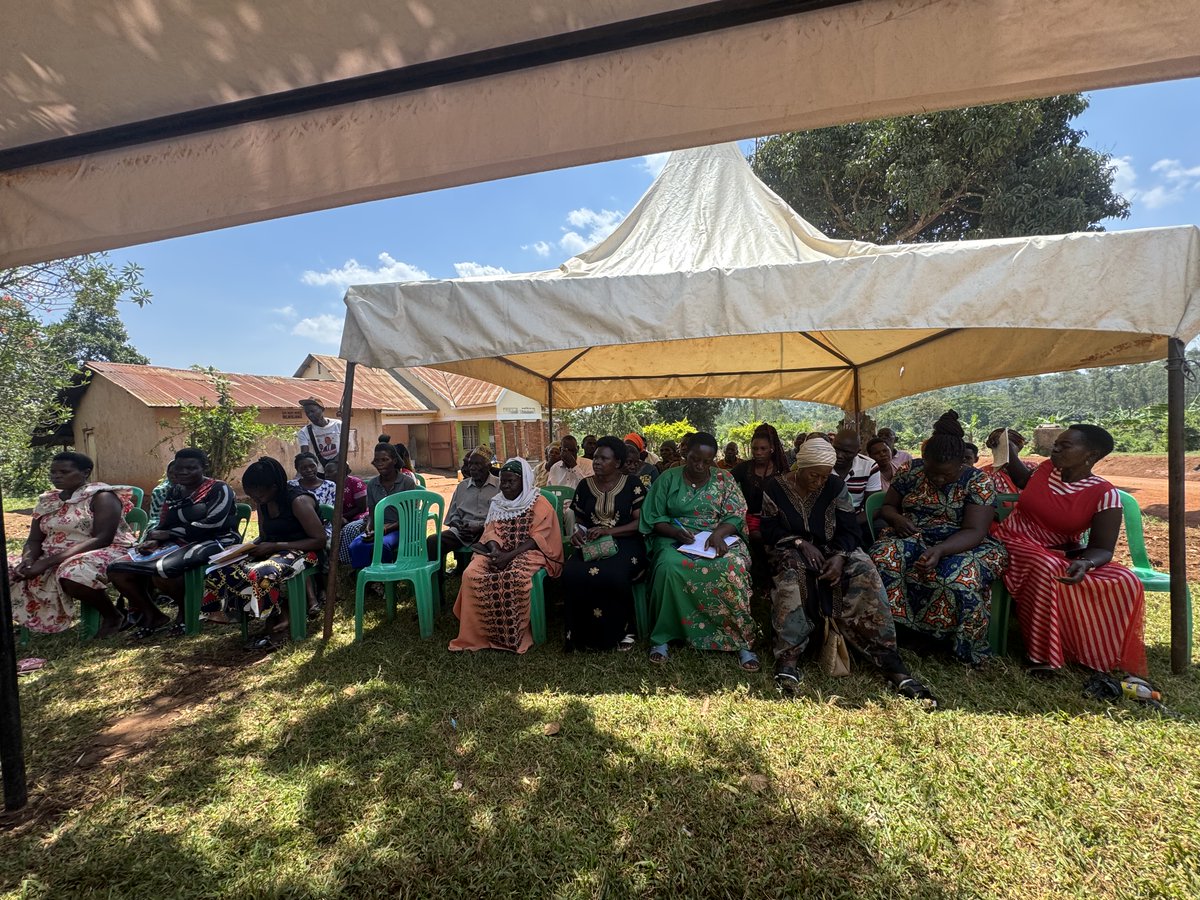 SolomonSerwanjj's tweet photo. Improving house hold income for every family in Bamutakudde is top priority for my administration. 

Today we hosted Kyampisi Subcounty & Ddundu Parish leadership in Bamutakudde to break down the Parish Development Model. Govt has allocated UGX 4.4 Trillion for PDM in FY 2026/27 and every parish is to receive UGX 100m.

I mobilized our residents to understand how to organize, register & turn this opportunity into household income. We learnt about the 7 pillars of PDM.  When people know, people grow. 

We also learnt about other government programs including the Youth Livelihood Program, SAGE for the Elderly, the Women fund, etc. 

Special thanks to the Parish Chief, the Community Development officer and the Community Fisheries officer.

Wishing you a great week ahead. 

#PDM #Bamutakudde