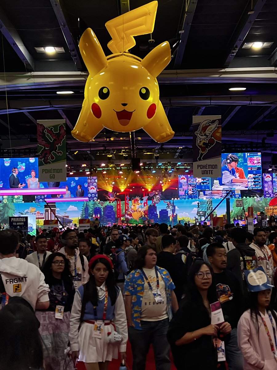 b1uecore's tweet photo. Went to Pokémon Worlds for this first time this weekend and was able to scrape up a 5-3 record at this weekend’s VGC open. 

Playing competitors at that level showed me there’s work to do, but sparked the competitive side of me I haven’t seen since early in collegiate esports. https://t.co/n2PWbXgK1x