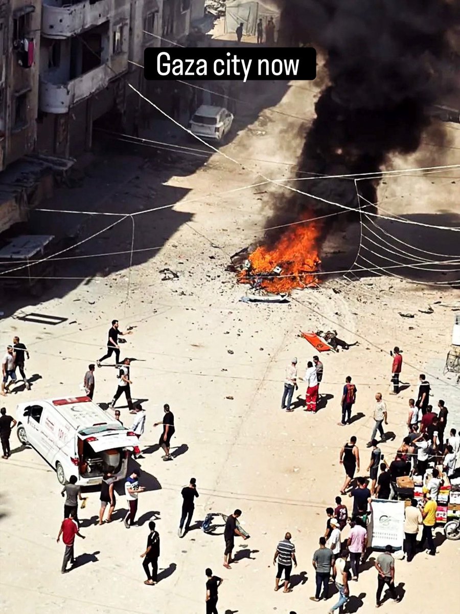 M_shebrawy3's tweet photo. Several Palestinians were killed and others were injured after Israeli drones bombed a car in Gaza City https://t.co/nl6wAZ3BYY