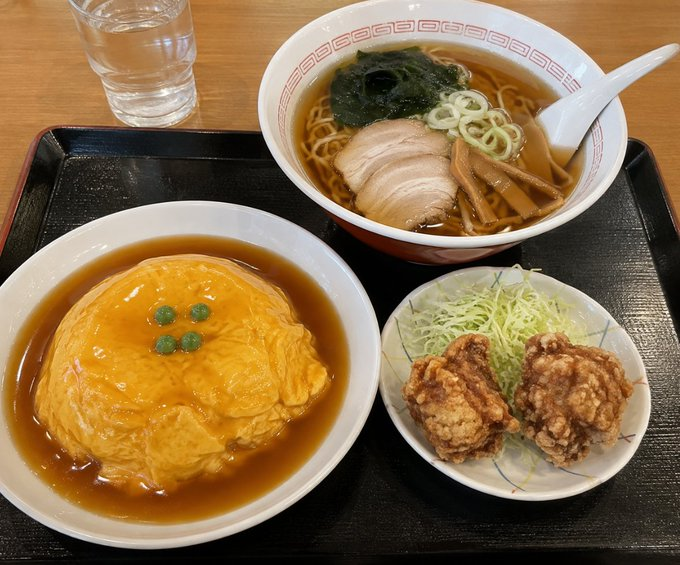 4309qwerty's tweet photo. 100万円貰えるが…

1週間このラーメンセットしか食べられない
（飲み物は水かお茶だけ）

みんなは挑戦する？ https://t.co/NnU9txDc3X