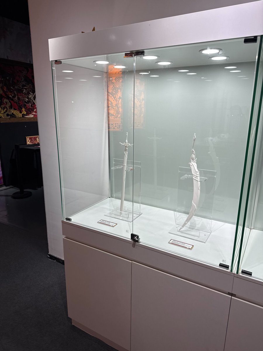 _warakite_'s tweet photo. 真夜中の展示 https://t.co/9646phKaRm
