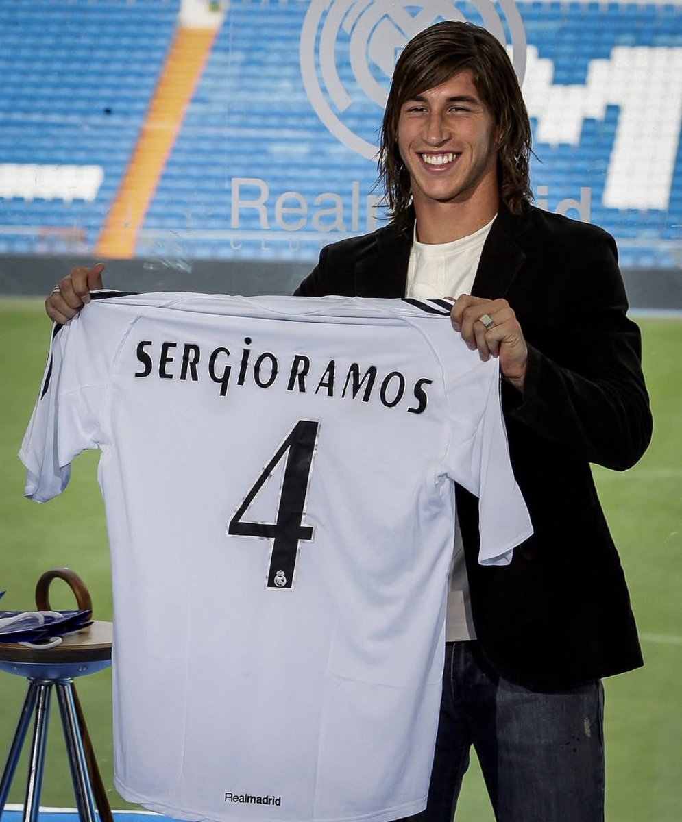 MadridXtra's tweet photo. 🔙🤍 It's been 21 years since Real Madrid signed Sergio Ramos. https://t.co/ZisBYxce6x