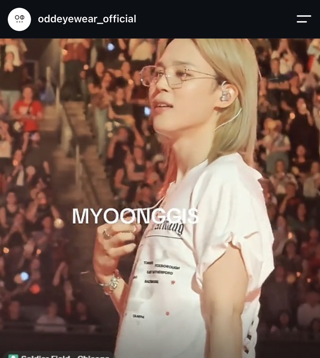 info_jimin's tweet photo. UM ARRASO! A marca de óculos sul-coreana Odd Eyewear, dos óculos que o #JIMIN usou no show em Chicago e tanto nos encantaram, publicou fotos dele em seu perfil no Instagram. 

• https://t.co/FlUwKsJa42 https://t.co/X0PlM4SR0I