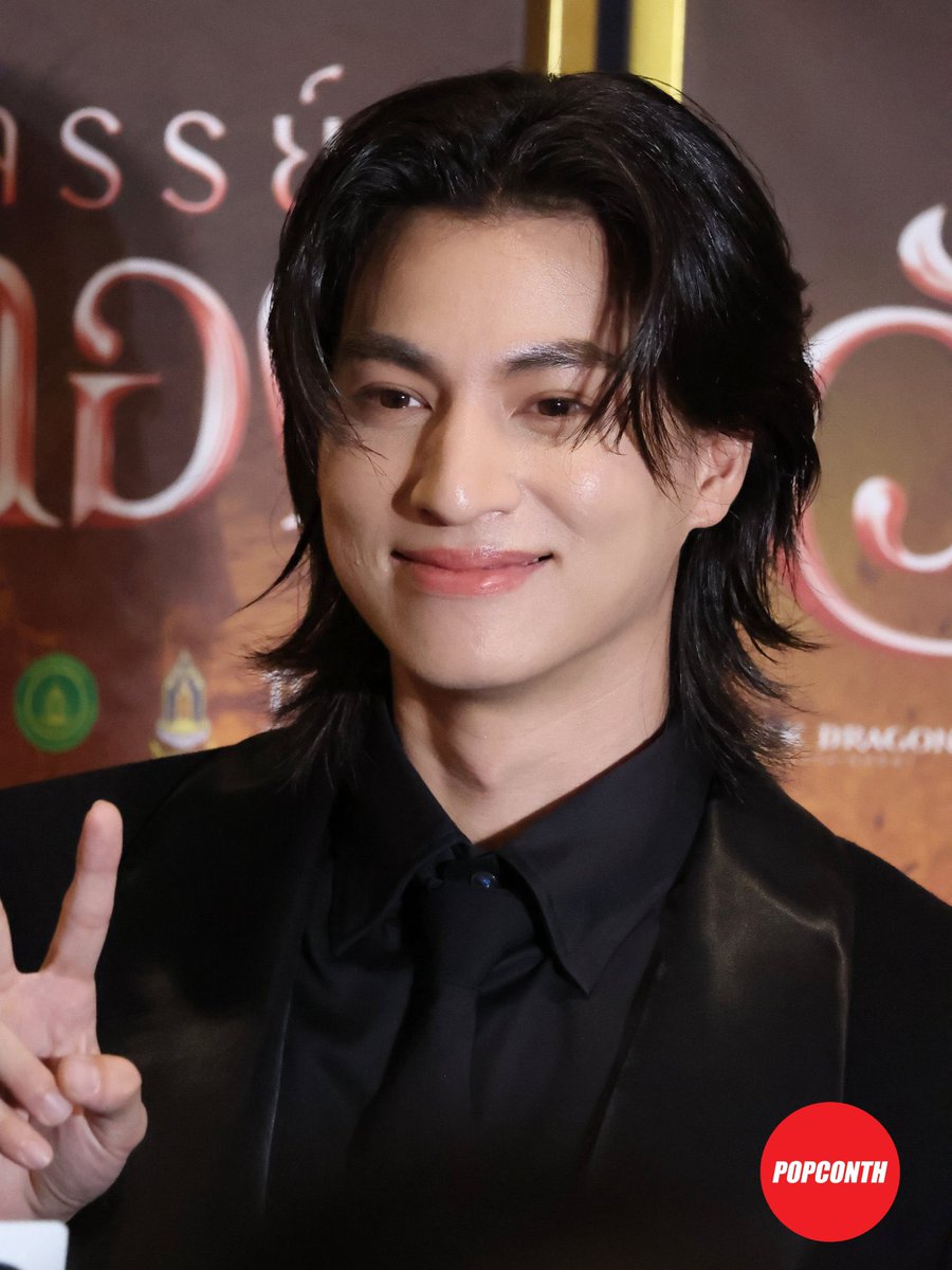 routefortynine's tweet photo. すーぐピースする🤦🏻‍♀️✌🏻かわいい🤦🏻‍♀️✌🏻

GULF​ X​ IN​ THE​ NAME​​ OF​ LOVE GALA
#อัศจรรย์วันทองGALA
#อัศจรรย์วันทอง
#GulfKanawut https://t.co/W88QpoBWgZ