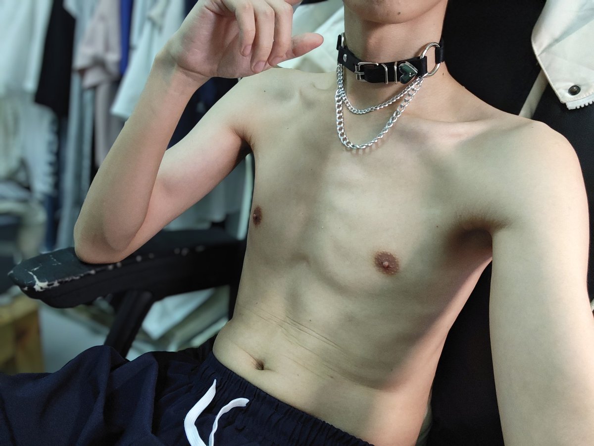 michale417's tweet photo. 🙊哪一个更好看呢 https://t.co/TsXCzas8jP