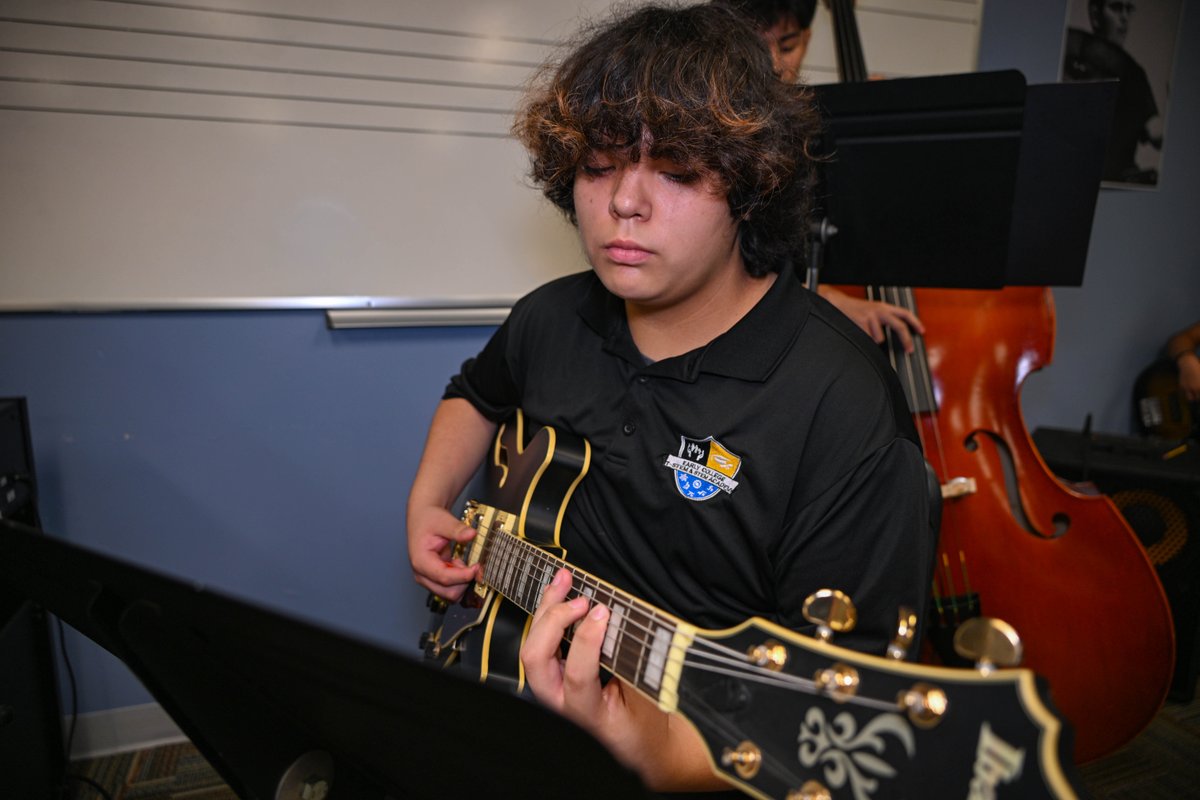 HCDEtx's tweet photo. Music is a passion for Ashton Garcia that has shaped who he is and a promise to his late mother. @hcde_case awarded @DiazMusicInst $80K of County Connections funding to provide at-risk youth with instruction, mentorship and college-readiness. https://t.co/vDJ5o4B3yX #SeetheImapct https://t.co/fUQ4AjEbbW