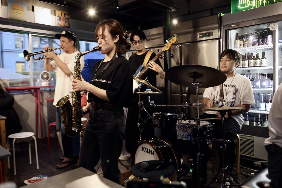 Z_Eraser_Z's tweet photo. 2026.8.29 大山渉 WARUCO劇場
東京∞景
#大山渉 #waruco Trumpet
#梅田誠志 Bass 
#只熊良介 Drums
#佐藤由貴 Sax
#WARUCO劇場 https://t.co/4cw1Oa1fAY