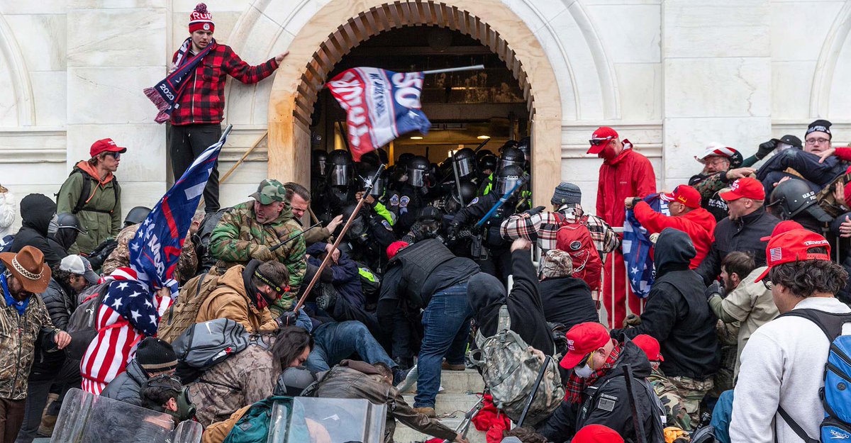 Ki11ersix's tweet photo. @MygroinPat @twallCNA You think 20 random morons is the majority of dems? 

Here ya go, thousands of Right Wingers storming the capitol because they lost an election: https://t.co/iiOA4OCQx4