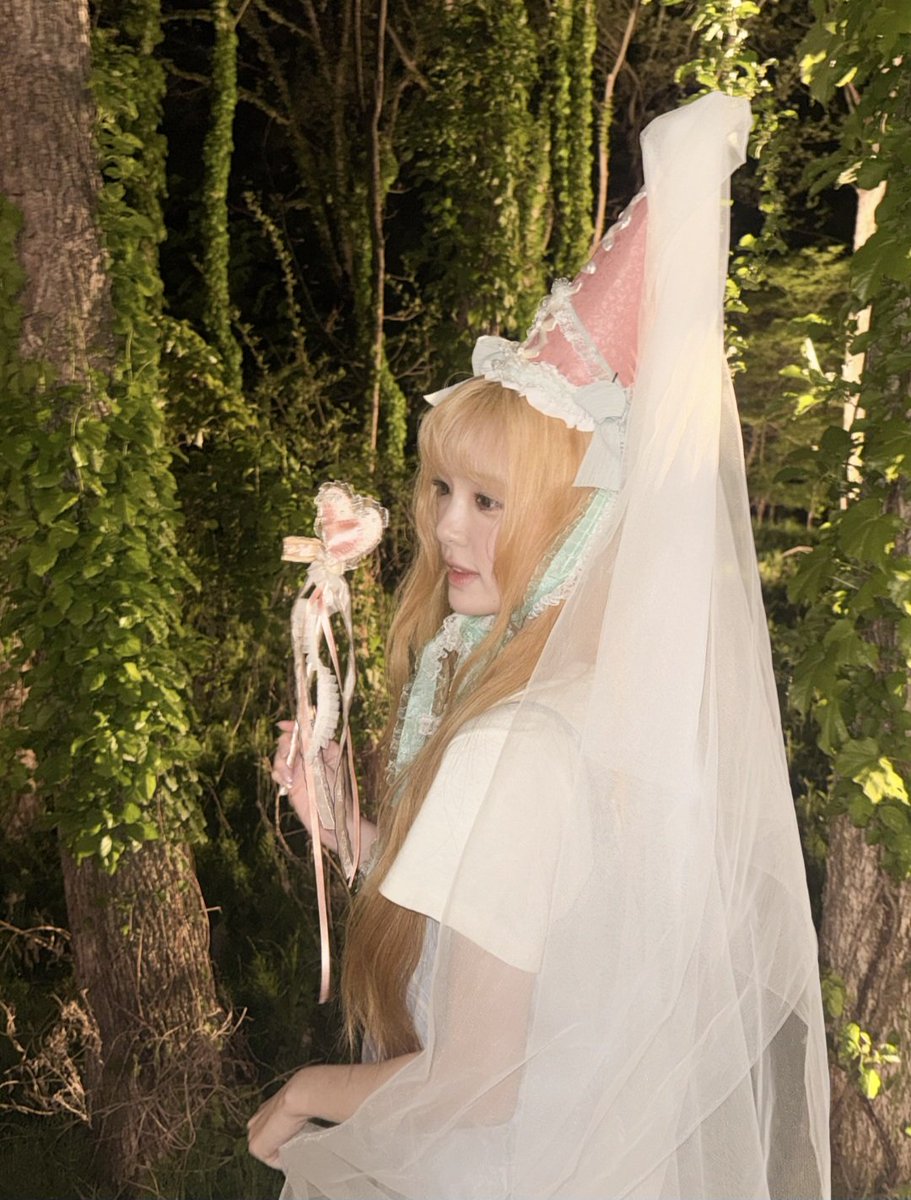 H2H_INA's tweet photo. 260831 #YUHA weverse post

#Hearts2Hearts #하츠투하츠 #H2H
@Hearts2Hearts https://t.co/x2O1tXMYg3