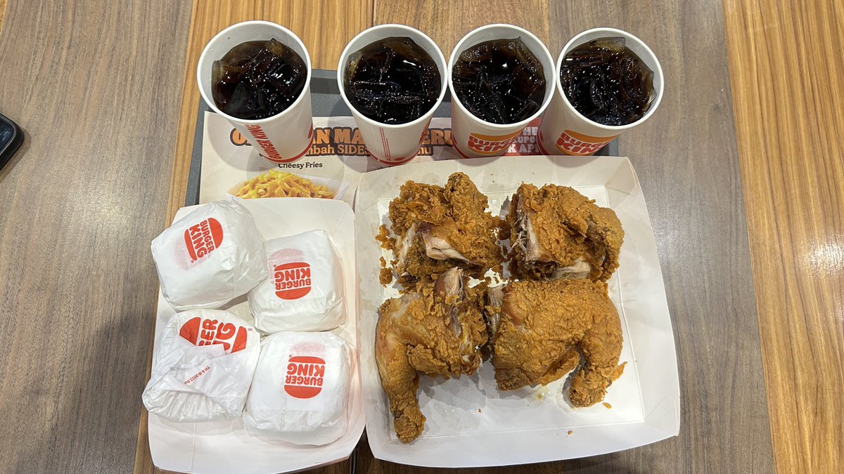 omdimasdfwx's tweet photo. Ayo makan bub😘 https://t.co/Vxq44vtAai