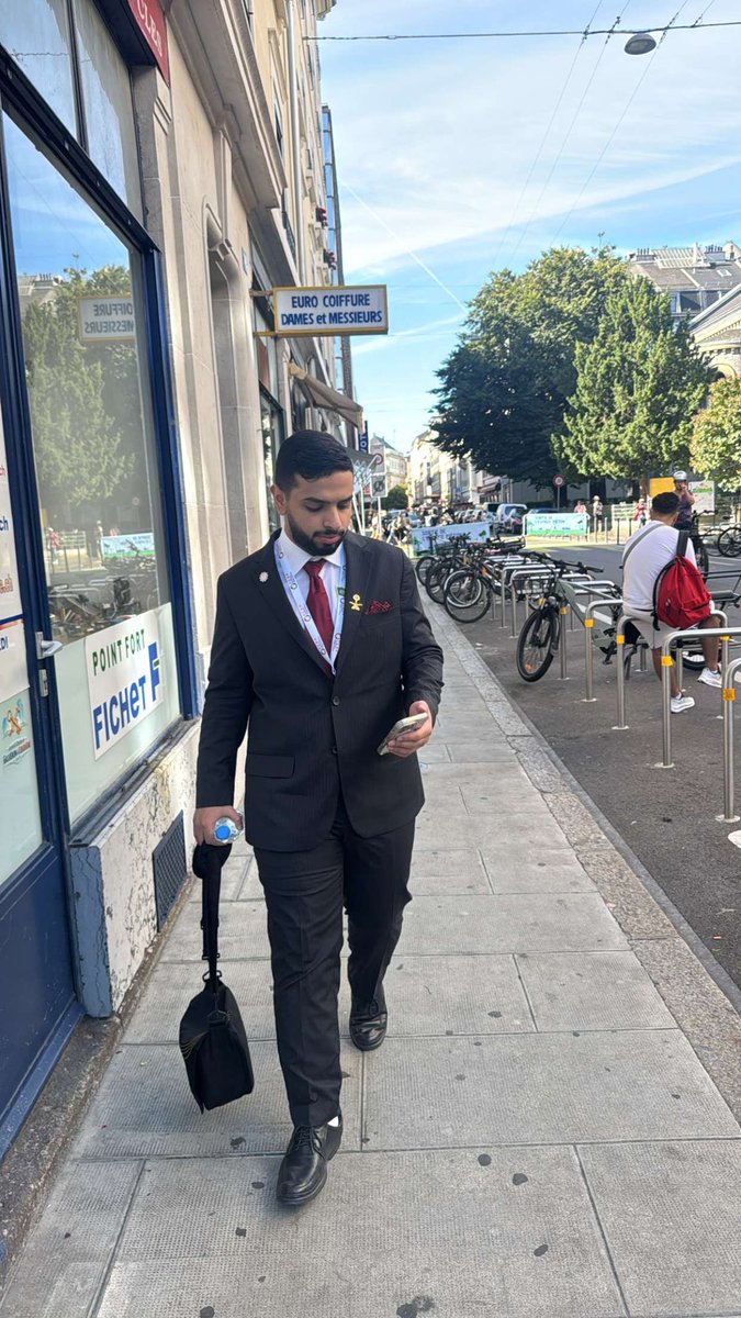 M_Aljoaid's tweet photo. ختام القمة العالمية للشباب 2026 .. لحظة تكريمي واستلام شهادة المشاركة 🇺🇳🇸🇦 https://t.co/R7qCDCUFS0