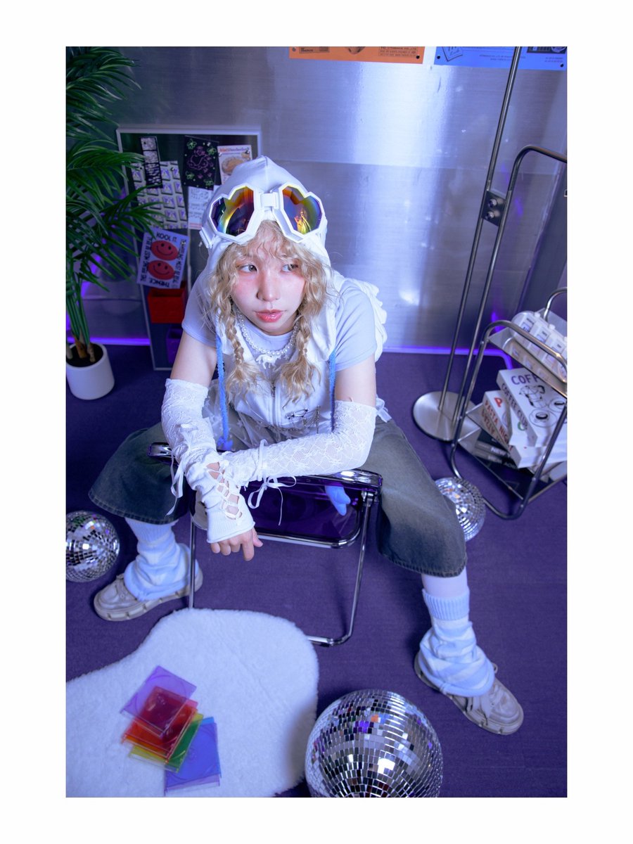 studio_AMETA's tweet photo. 🌐NEO BLUEブース作例🌐

シルバーとブルーを活かしたスタイリッシュな撮影もやライトの色を変えて雰囲気をアレンジすることも💡

現在プレオープン開催中✨️
このブースで撮影したい方はぜひこの機会にご利用ください！

詳細はHPへ👇️
https://t.co/YAAsis6PFS

#StudioAMETA #コスプレスタジオ https://t.co/RfhcrDPuWE