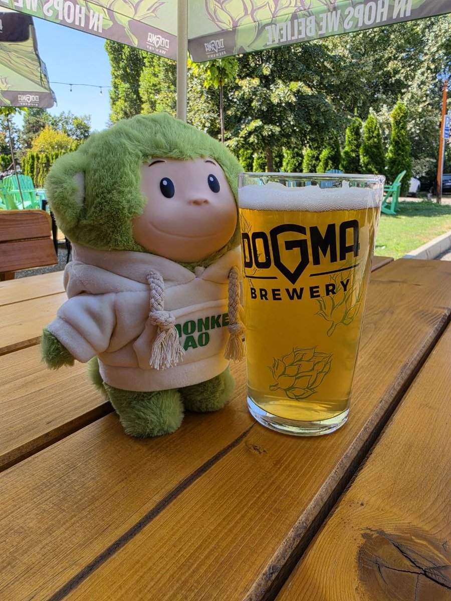 bibseebliss's tweet photo. Solana Serbia Summit had everything it needed: great people, too much food, probably too many drinks, and not that much sleep😅
So good to see old friends, meet new ones, and reunite with some of my favorite Monkes along the way 🐒🍌

Thanks Belgrade, amazing as always 🫶 https://t.co/Tz15xUOAhe