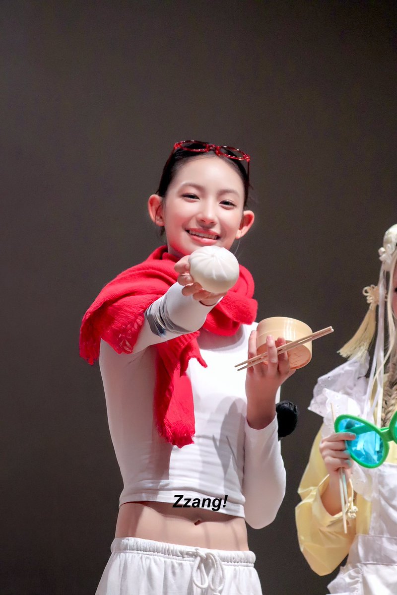 yihaniarchive's tweet photo. 만두 🥟

© Zzang!
#TUIDE #YIHANI #튜이드 #이하늬 https://t.co/VANHZl3iAy