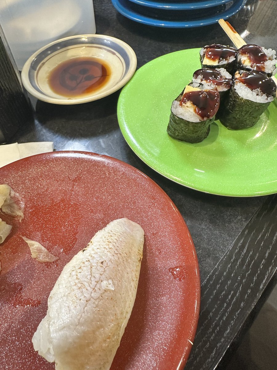 kai_69698's tweet photo. 東京で食った寿司、レベルは低い https://t.co/FdQqoaZs9c