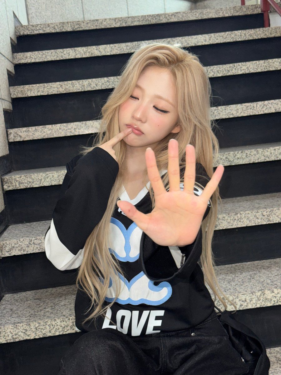 stellaspic's tweet photo. weverse update ♡ #stella https://t.co/y2XzXwtvl8