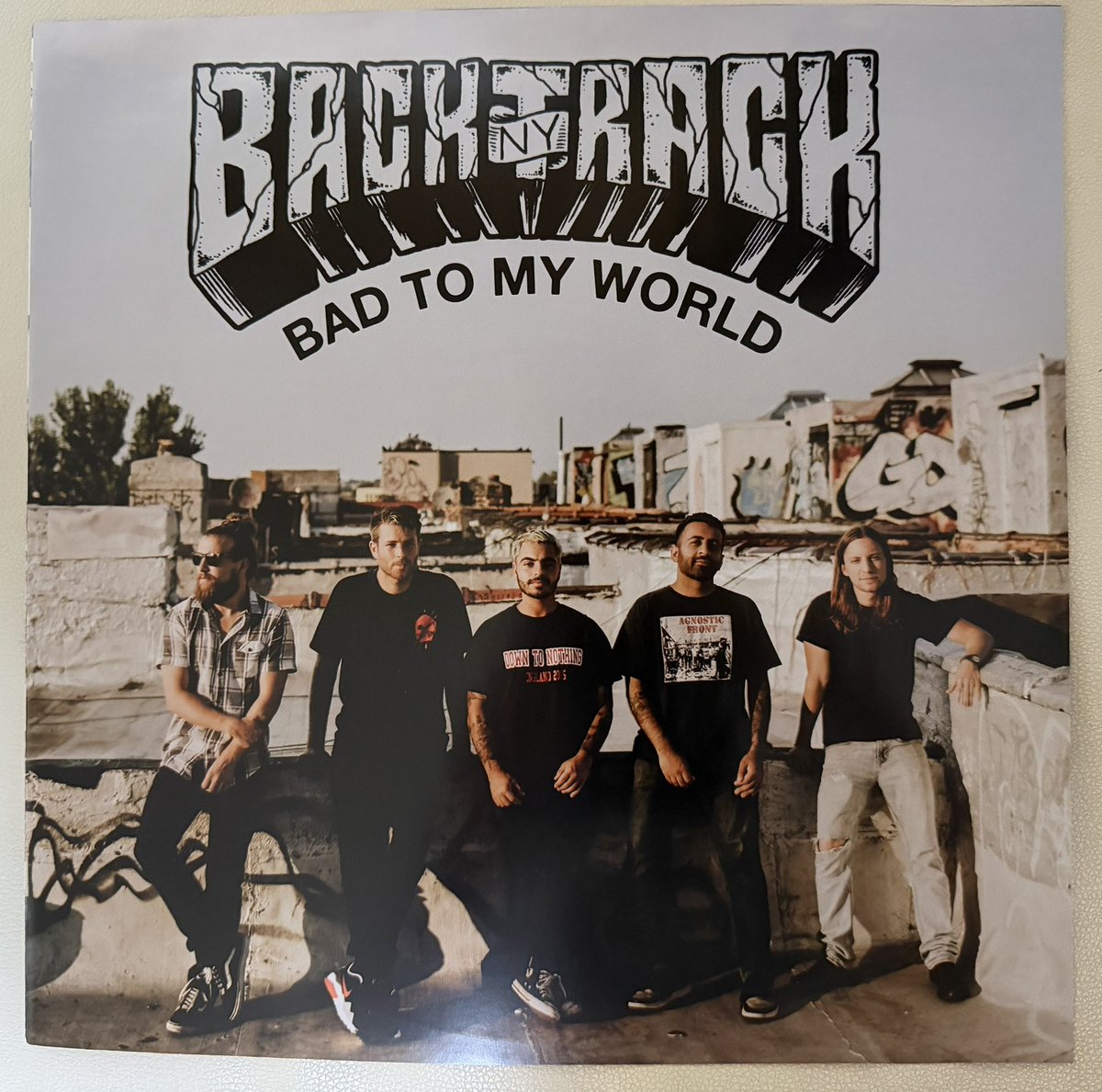 poochandog's tweet photo. #backtrack
bat to my world
ebayで新品未開封でアメリカから取り寄せたが天板がちょっと裂けていたのでシュリンクを外して中身をみてみたがLPがクリームレモンっぽい感じでカッコよかったです💿 https://t.co/gARp0Wanu0
