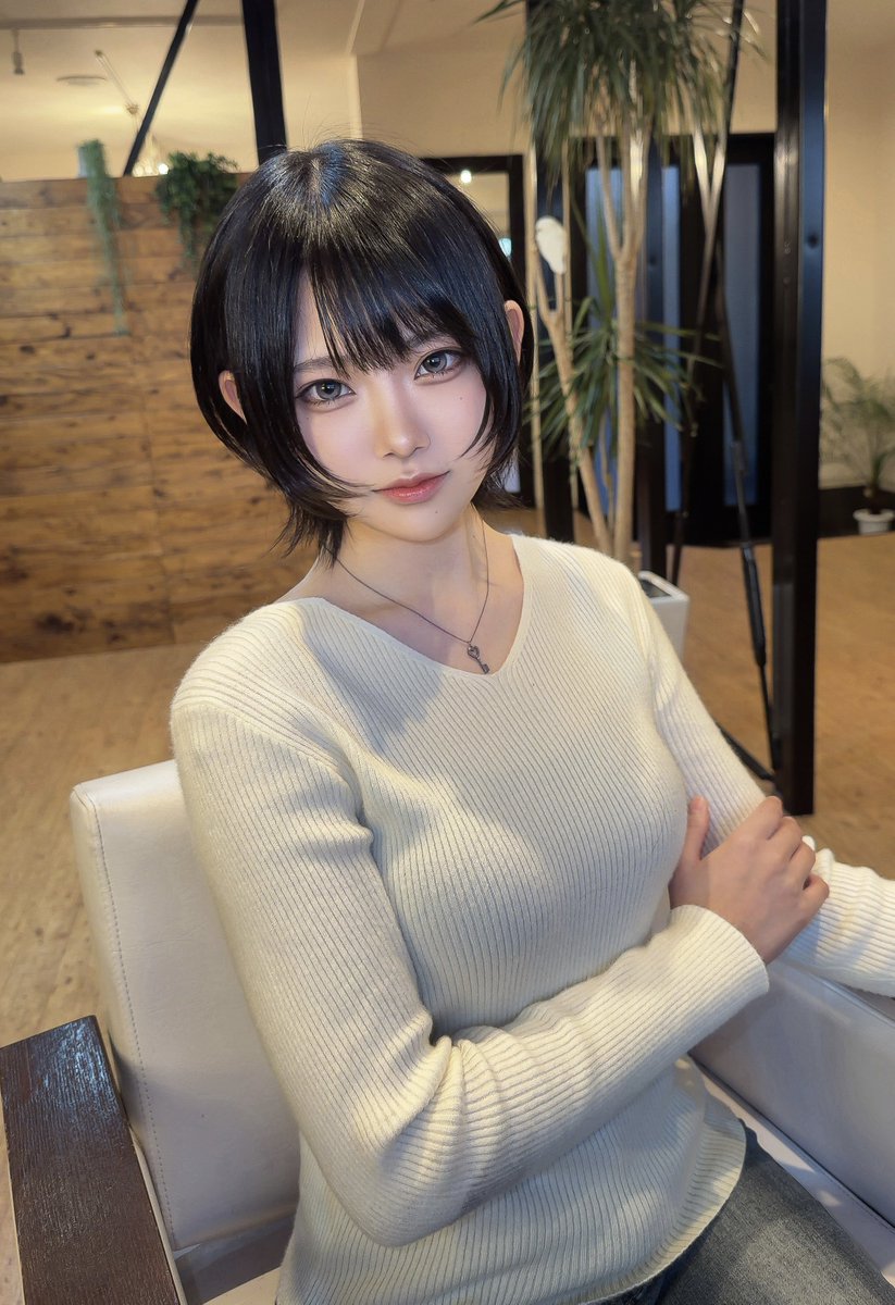 jg_s00's tweet photo. 最近はこの髪型で安定してる https://t.co/7NgtZrwR2K
