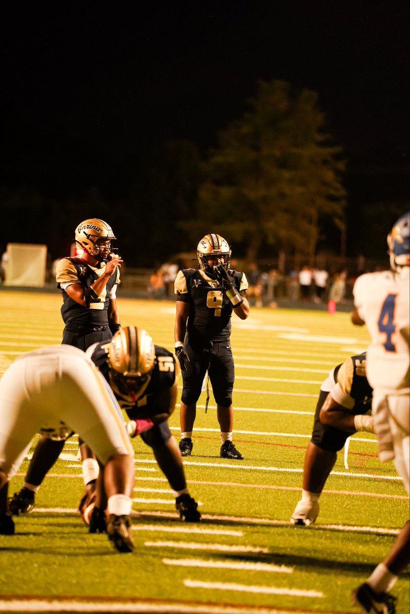 jaforsixx's tweet photo. https://t.co/cYg1yBv3CU 
LAST FIRST HOME GAME HIGHLIGHTS UP

Only played Played 13 total snaps !
4Car 45 +yrds 2tds
@AthleticsVarina @coachmlew @RecruitingVHSFB https://t.co/yOHSUz9jbH