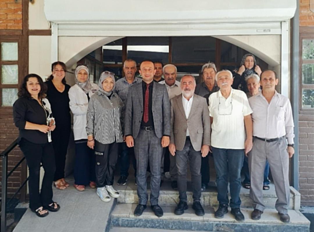 hsm_ertekin's tweet photo. Kütahya kent konseyi kültür ve sanat merkezi kıymetli sanatçılarımızı kent konseyi başkanımız sayın Bülent Cebeci bey ile ziyaret ederek istişarelerde bulunduk misafirperverliklerinden dolayı teşekkür ederim . https://t.co/SVg4gFdgZM