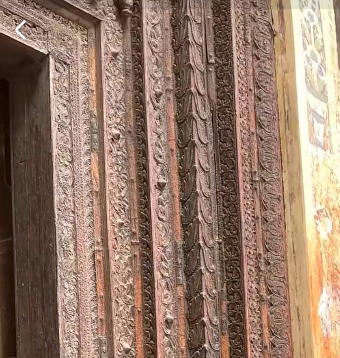 ankitatIIMA's tweet photo. 💥Absolutely. 

Ancient Bharat was very clear that neither adam Smith (capitalists for profits) nor karl marx (government dependance) should be allowed to influence life of the people.

If you have done a non-profit funding for a Gurukul, 
hospital, 
well, 
gaushala, 
farmland, 
marriage expenses of daughters of the village, 
Researchers

you were rewarded by the community with a 7 layers design at the gate of your house as Certification.

#SanatanEconomicsModel