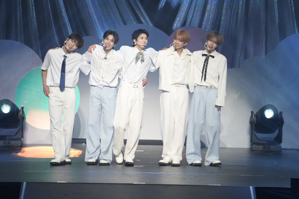 encountofficial's tweet photo. 【　🎶 LIVE REPORT 🪩　】

BTS発掘者が手掛ける10代日本人5人組VIBY、デビュー2か月で武道館　40人から1万人へ大躍進

■ https://t.co/xAabe0YmGE

■https://t.co/onRu0DOdWF

#VIBY #バイビー @Official_VIBY https://t.co/7KYqL6BQWd