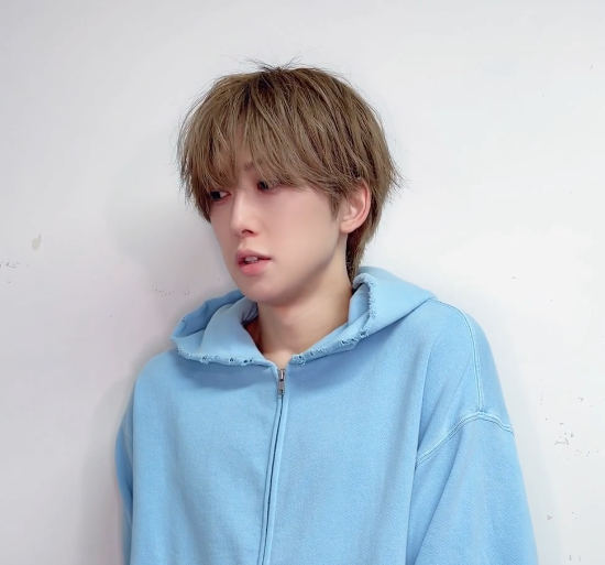 gurae_suh's tweet photo. 아진짜,,,,,,,,,,,,,,,,,,,,,,,,,,,
바지내려야지 https://t.co/9Ie7QEpAKW