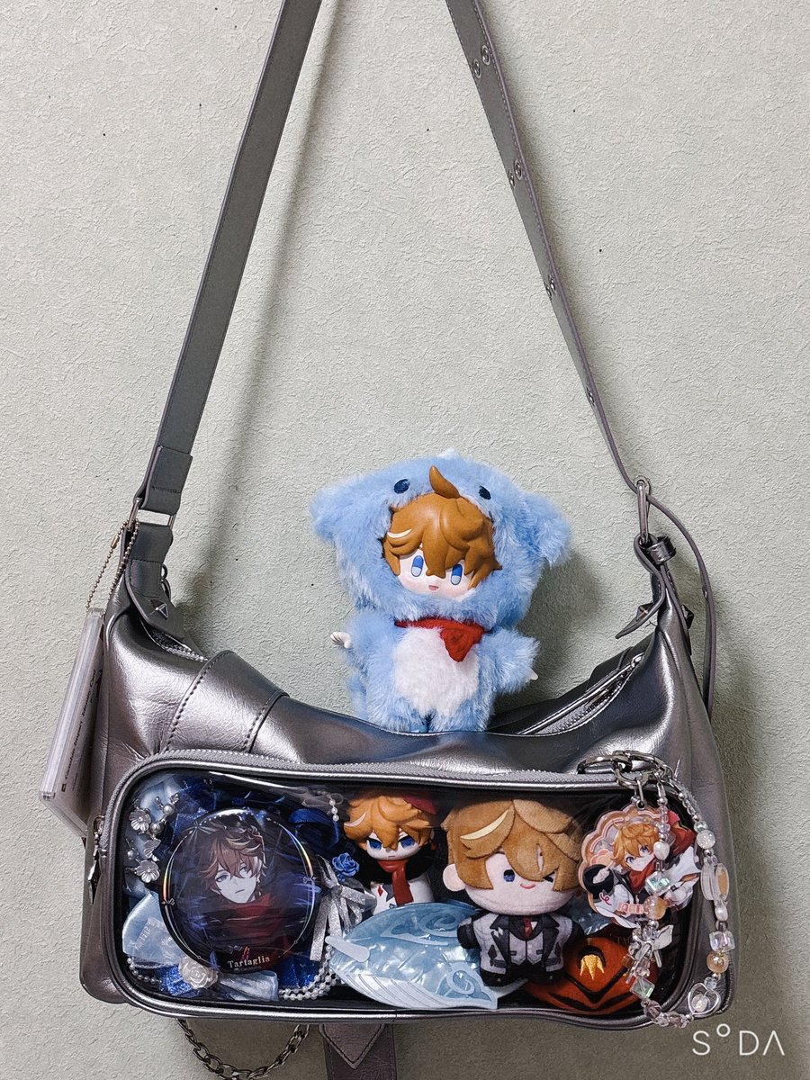 yugonm222's tweet photo. 新グッズとか色々届いた🐳💕 https://t.co/31RG9af6rl