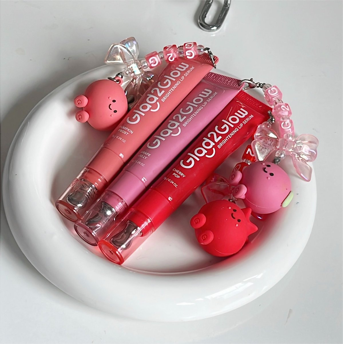 superkwann_'s tweet photo. #แจกฟรี 1 รางวัล Glad2Glow Lip serum ของใหม่! เม้นสีที่อยากได้ไว้เลยคับบ👇🏻👇🏻

🌟รีทวิต + ฟอล
🌟รีในไฮไลท์
🌟ประกาศ 4sep
#แจก #แจกฟรีเเค่รีฟอล #กิจกรรมแจก #แจกเครื่องสำอาง #แจกคนรีจริง https://t.co/ntvQGYFSgo