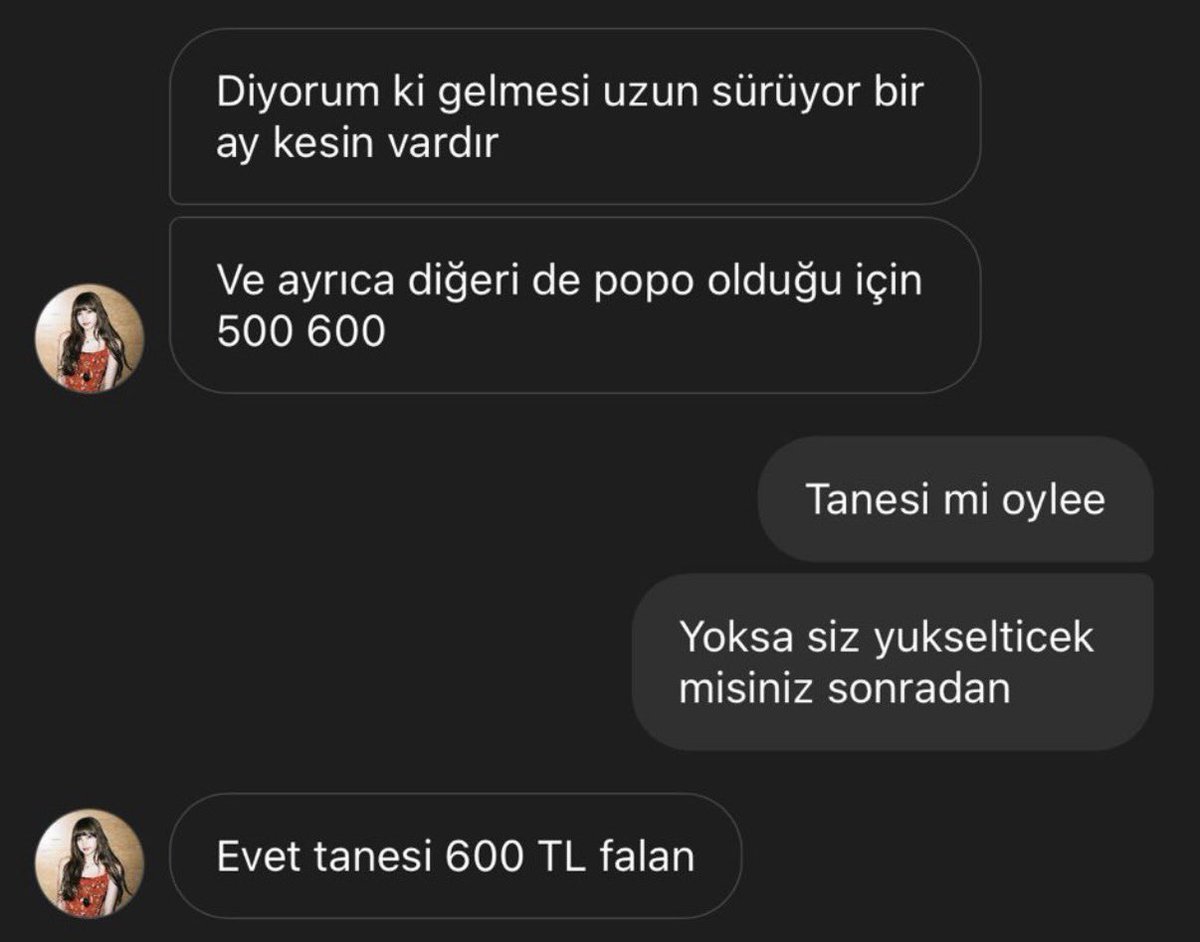 rubyyalara's tweet photo. Daha sonra kai uyardıktan sonra gardropsta ilan açıp bu sefer takaslamaya calısıyor. Değerinin 600tl flaan olduğunu söylüyor ve diğer yalablarıda kendisi yurt dışından getritiyormus 😅 https://t.co/iUbc2niqZ5