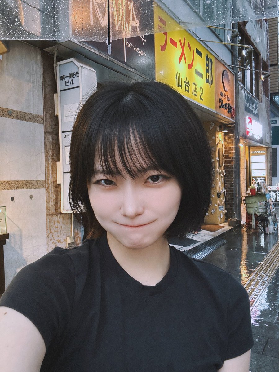 _aopyun_'s tweet photo. 二郎くんとの記念写真、加工でなんとかなったので供養🍜
(心なしか、いつもよりふっくらしている) https://t.co/1Bv28DVL7m