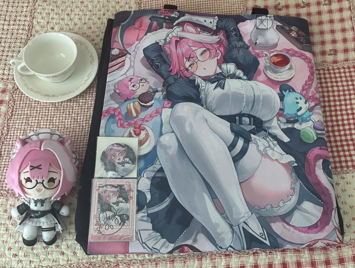 The_Berto4's tweet photo. Maidora merch arrived!🩷
I really love the cup, I’ll use it to drink coffee every day 
#CiaoRaora https://t.co/Mhd4LjFjgq