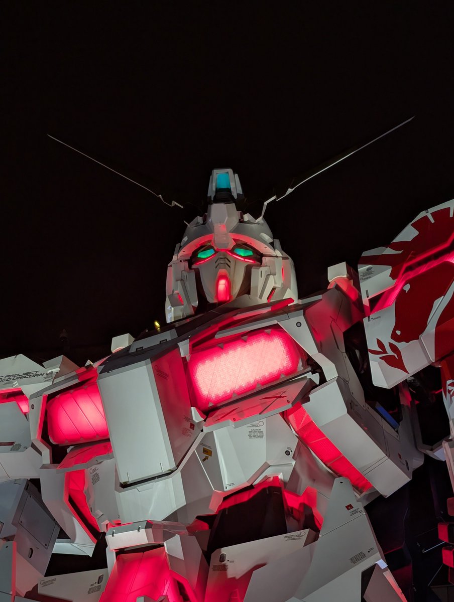 araria8's tweet photo. 実物大ユニコーンガンダム立像
9年間お勤めお疲れ様でした。 https://t.co/7NAPDxppxK