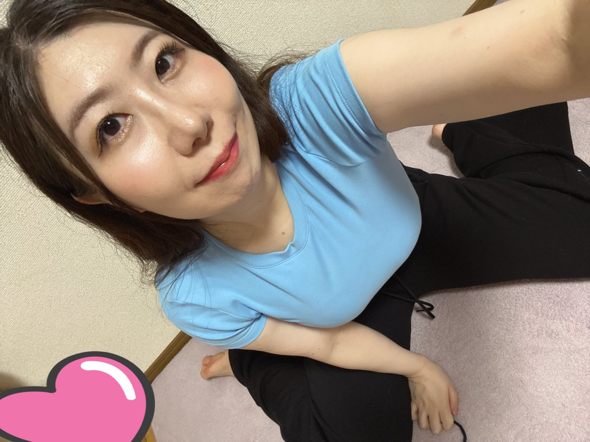 tsutsumugii's tweet photo. 今日で8月終わりだぁ🌻

でもまだまだ暑いよね🫠
夏らしく水色さん🐳✨

みんな8月もおつむぎ💗
9月も楽しもうねっ🥰🍂💓 https://t.co/0TIJ8Bb5aC