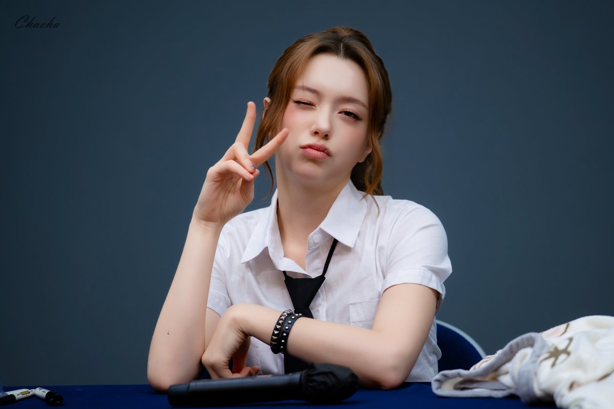 _cheaha_'s tweet photo. 260823 스타라이크뮤직 팬싸인회_3      

#피프티피프티 #FIFTYFIFTY
#문샤넬 #CHANELLEMOON https://t.co/Z6AfZUOxrs
